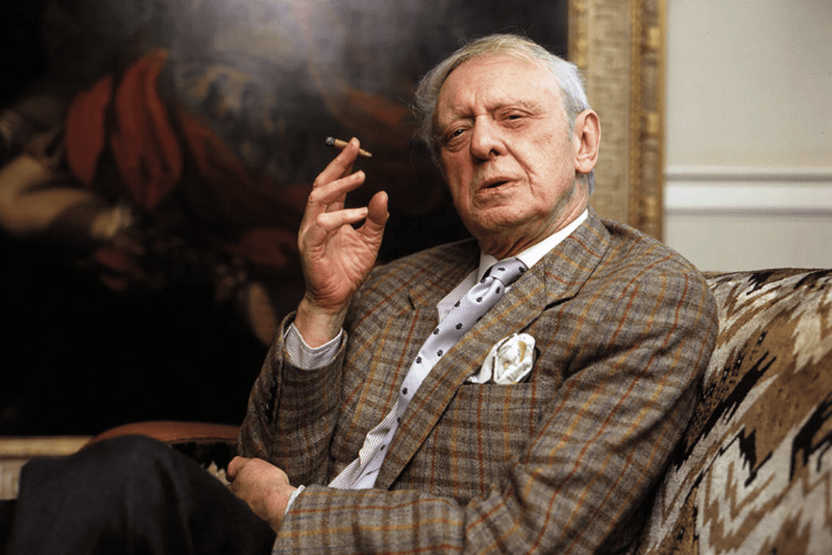 Anthony Burgess: A Renowned Writer - manchesterski.com